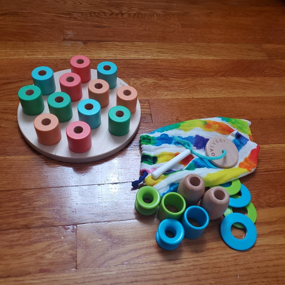 🦋 Lovevery Threadable Bead Kit and Wooden Stacking Pegboard